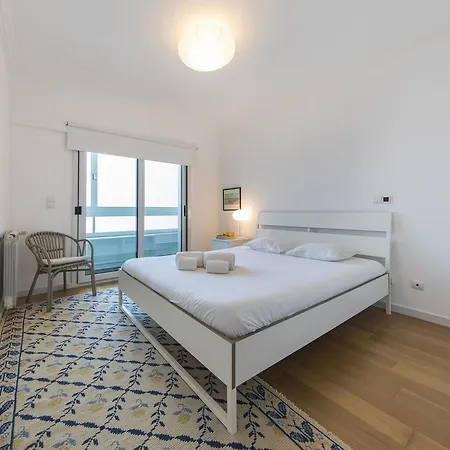 Lovelystay - Family Modern דירה